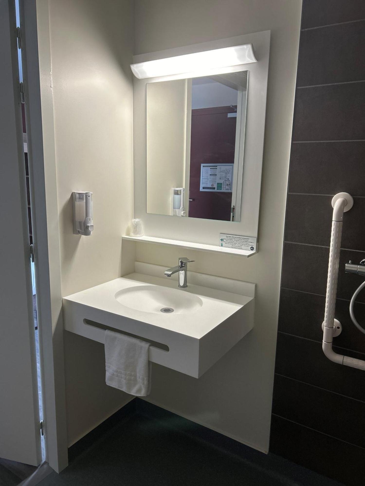 Hotel Wood Inn Bordeaux Aeroport Mérignac Eksteriør billede